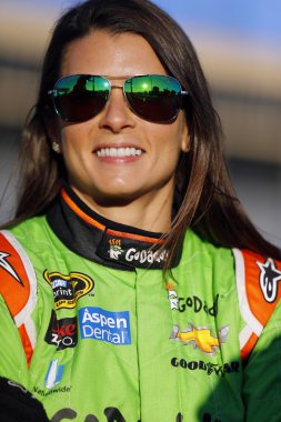 NASCAR: 27 Şubat Quiktrip kıvrımları onur 500