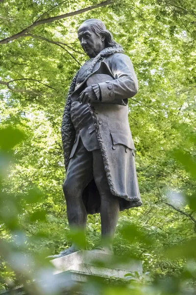 Benjamin Franklin staty — Stockfoto