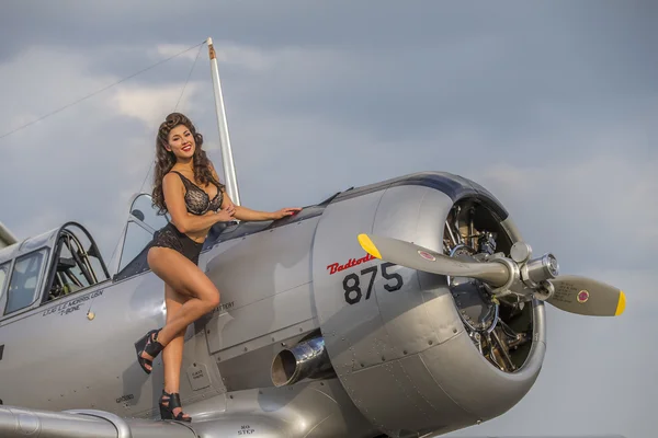 WWII Model and Airplane — Stock Photo, Image