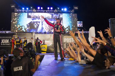 NASCAR: 12 Eylül otomobil parçaları 400 Federe.