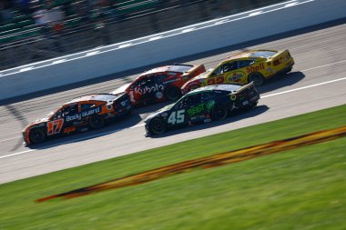 Prosper 'dan CHRIS BUESCHER (17), Hollywood Kumarhanesi için TX mücadelesi 400 ESPN BET' in Kansas City, KS.