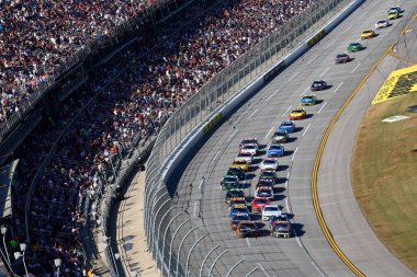 Prosper 'dan CHRIS BUESCHER (17), Lincoln, AL' deki Yellawood 500 için yarışır..