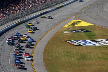 Prosper 'dan CHRIS BUESCHER (17), Lincoln, AL' deki Yellawood 500 için yarışır..