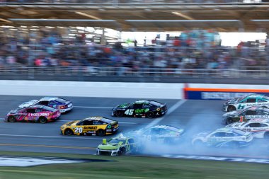 Charlotte 'dan WILLIAM BYRON (24), Lincoln, AL Yellawood 500 sırasında NC enkazı.