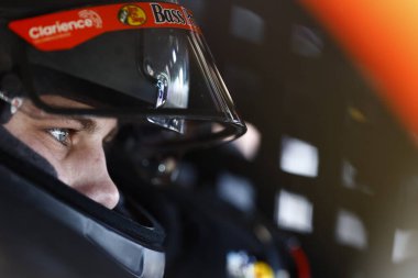 SAM MAYER (1), Avondale, AZ 'deki NASCAR Xfinity Serisi Şampiyonası' na hazırlanıyor..