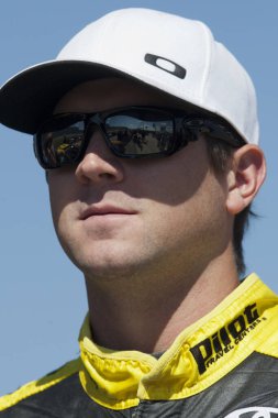 Joliet, IL USA - 17 Eylül 2011: Michael Annett (62), Joliet, IL 'deki Chicago Speedway' deki Dolar General 300 yarışına katılmaya hazırlanıyor.