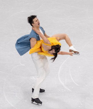 SHIYUE WANG ve LIU XINYU Çin takımı Milano Cortina 2026 Kış Olimpiyatları için Milano Buz Dansı - Ritim Dans Yarışması 'nda performans sergilediler..