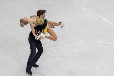 İngiltere 'den PHEBE BEKKKER ve JAMES HERNANDEZ Milano, İtalya' da Milano Cortina 2026 Kış Olimpiyatları için düzenlenen Milano Buz Dansı - Ritim Dans Yarışması 'nda performans sergilediler..