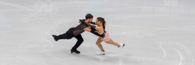 DÖRDÜNCÜ VE GUILLauME CIZERON Fransa 'nın Milano Cortina 2026 Kış Olimpiyatları için Milano Buz Pateni Arenası' nda düzenlenen Buz Dansı - Buz Dansı - Ritim Yarışması sırasında performans sergilediler..