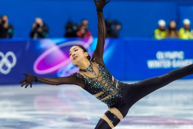 Çin Halk Cumhuriyeti 'nden Ruiyang Zhang (4), 2026 Milano Cortina Kış Olimpiyatları sırasında İtalya' nın MILAN kentindeki Milano MSK Pisti 'nde düzenlenen Tekli Patinaj: Kısa Program kapsamında sahne aldı. Ruiyang Zhang 20t 'de.