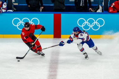 2026 Milano Cortina Kış Olimpiyatları sırasında İtalya 'nın MILAN kentinde oynanan Milano Santagiulia Buz Hokeyi Arena' da Kanada Takımının 10 numaralı forveti Mens Team Canada 'ya karşı oynamıştır..