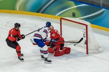 2026 Milano Cortina Kış Olimpiyatları 'nda İtalya' nın MILAN kentinde oynanan Milano Santagiulia Buz Hokeyi Arena 'da, Mens Team Canada karşısında 12 numaralı forvet Matt Boldy ile oynamıştır..