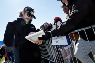 High Point, NC 'den RYAN BLANEY (12), Hampton, GA' daki EchoPark Speedway 'de The Autotrader 400 için hazırlanıyor..