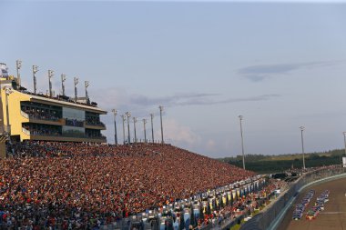 NASCAR: Nfk 400 Kasım 22 Ford