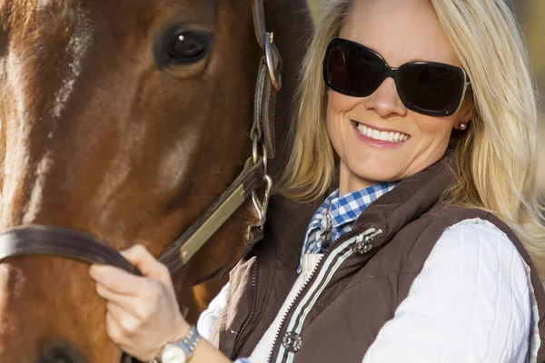 Paardensport Model en paarden — Stockfoto