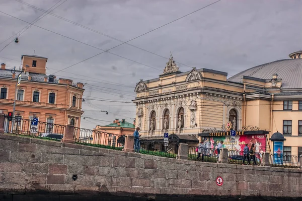 2020年9月5日 俄罗斯圣彼得堡 在圣彼得堡涅瓦河上乘船游览 圣彼得堡的类型和景观 — 图库照片
