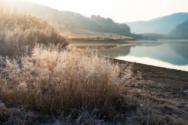 Horské jezero. — Stock fotografie