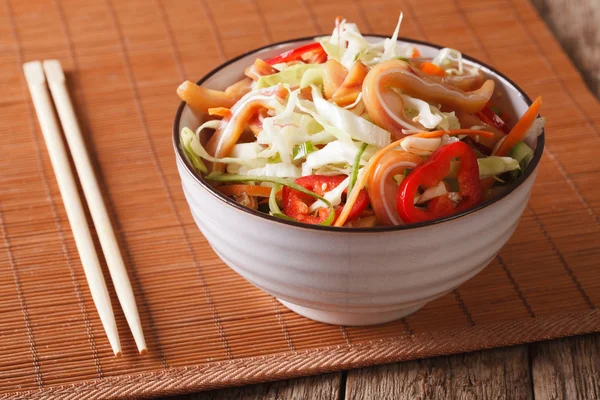 Asian food: Pig ears salad with fresh vegetables on the table. h — Stock Photo, Image