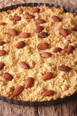 İtalyan pasta Sbrisolona makro pişirme çanağı içinde. Dikey