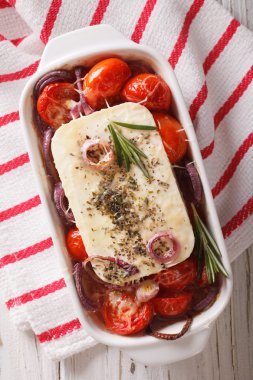 Bouyiourdi: Beyaz peynir domates closeup ile pişmiş. Dikey olarak