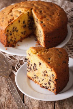 Alman Ameisenkuchen parça çikolata ile. Dikey