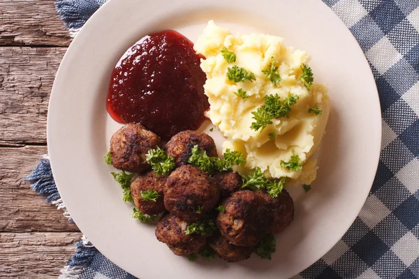 Svenska köttbullar kottbullar med en sida skålen mosad potatis clos — Stockfoto