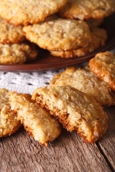 Galletas australianas Anzac macro. vertical — Foto de Stock