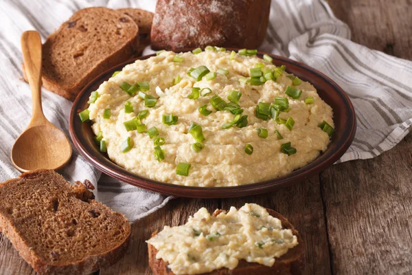 Jewish forshmak with rye bread close-up. Horizontal — Stock Photo, Image