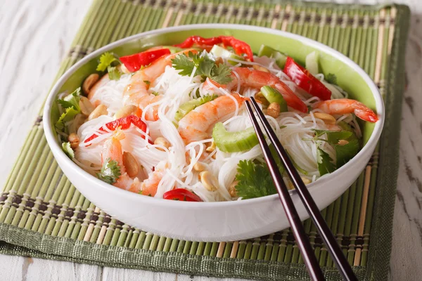 Spicy Thai salad yam woon sen with seafood close up. horizontal — Stock Photo, Image