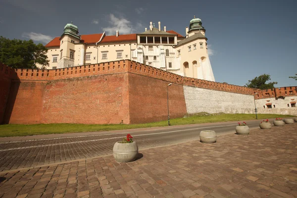 Kilátás nyílik a királyi Wawel, Krakkó. Lengyelország. Nyári — Stock Fotó