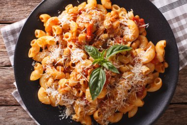 fasulye ve parmesan yakın çekim ile makarna. Yatay Üstten Görünüm