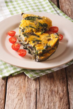 ıspanak, kaşar peyniri ve mantarlı bir p leziz frittata