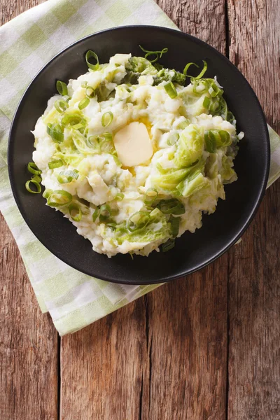 Irish colcannon - mashed potatoes with savoy cabbage closeup. Ve — Stock Photo, Image