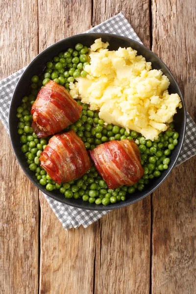 Meatballs Wrapped Bacon Faggot Green Peas Mashed Potatoes Close Plate — Stock Photo, Image
