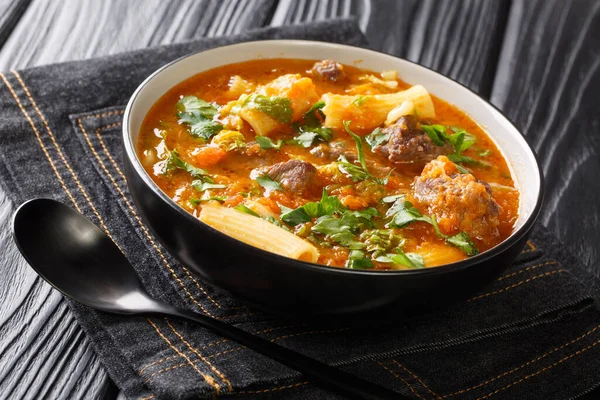 Soup Joumou 접시에서 요리의 통찰력을 음식이다 — 스톡 사진