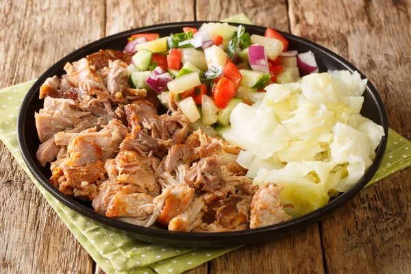 Hawaiian Kalua Pork Stewed Cabbage Fresh Salad Close Plate Table — Stock Photo, Image