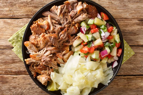 Hawaiian Slow Cooked Kalua Pork Served Cabbage Salad Close Plate — Foto de Stock