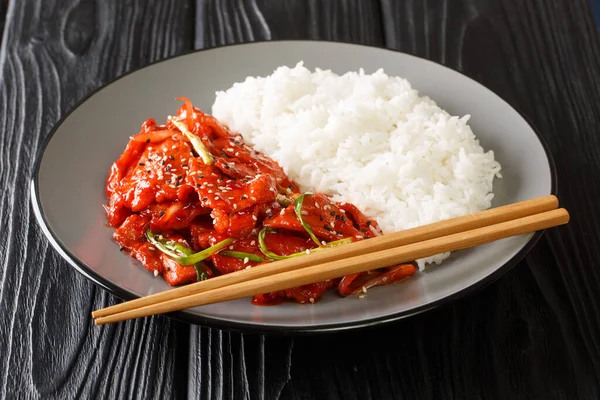Jeyuk Bokkeum Ist Koreanisches Traditionelles Schweinefleisch Mit Reis Nahaufnahme Einem — Stockfoto