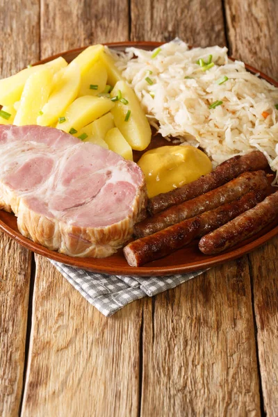 Smoked Kassler Pork Neck Fried Sausages Sauerkraut Mashed Potatoes Mustard — Stock Photo, Image