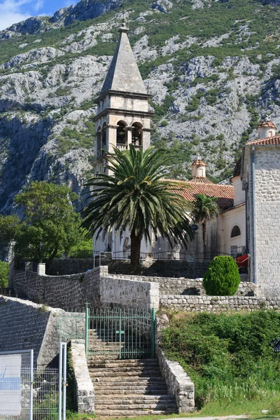 The old church of St. Matthew on Kotor Riviera. Montenegro — Stock Photo, Image