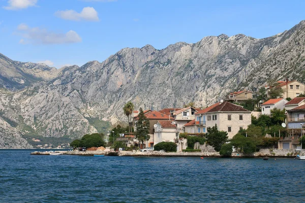 Prachtige landschap van de baai van Kotor in Montenegro — Stockfoto