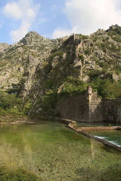 Vista de la fortaleza de San Giovanni en Kotor, Montenegro — Foto de Stock