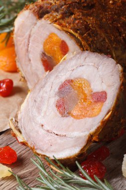 kayısı, kiraz ve ananas closeup domuz eti et dolması