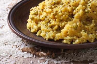 Hint yemekleri: Khichdi pirinç ve mung fasulye ile 