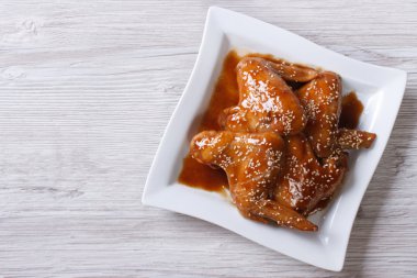 Susam üstten görünüm yatay sırlı Asya tavuk kanadı