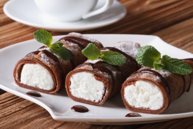 Lezzetli kahvaltı: ricotta ile çikolatalı krep 