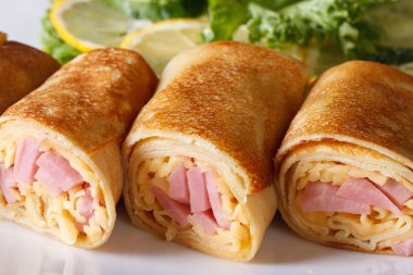 Dolu krep jambon ve peynir yatay makro