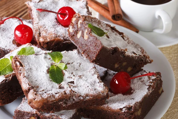 Chocolate cake brownie with walnuts and coffee. horizontal — Stock Photo, Image