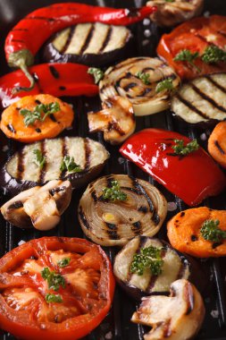 Izgara Sebze Izgara dikey üstten görünüm üzerinde arka plan