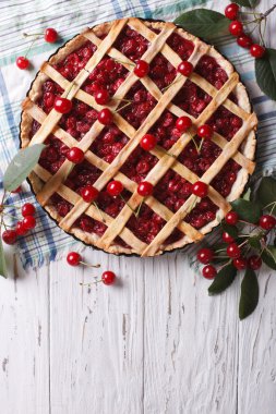 Amerikan ev yapımı kirazlı turta. Dikey Üstten Görünüm